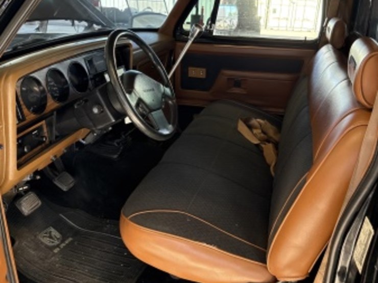 1992-dodge-d350-p/u-image-38