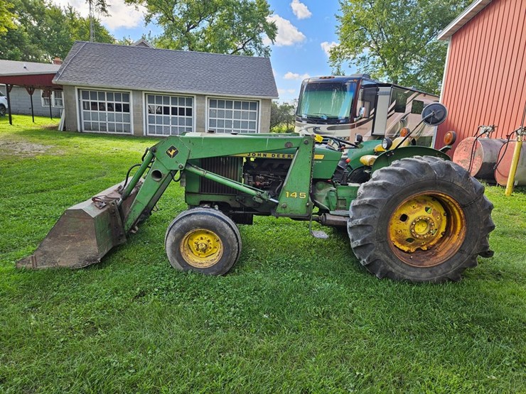 john-deere-2440-image-2