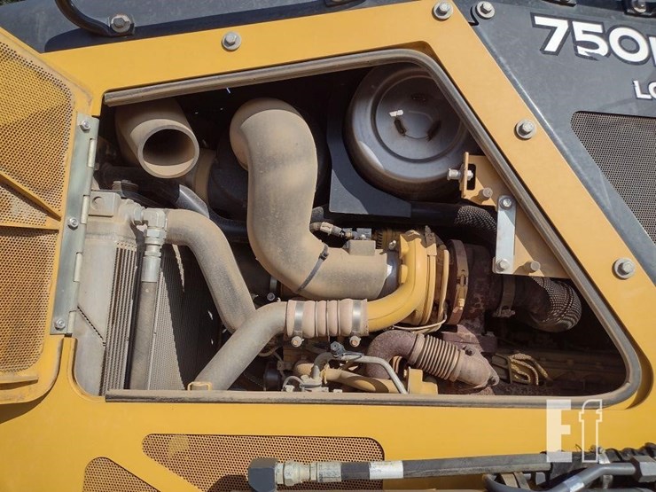 2021-deere-750l-lgp-image-22