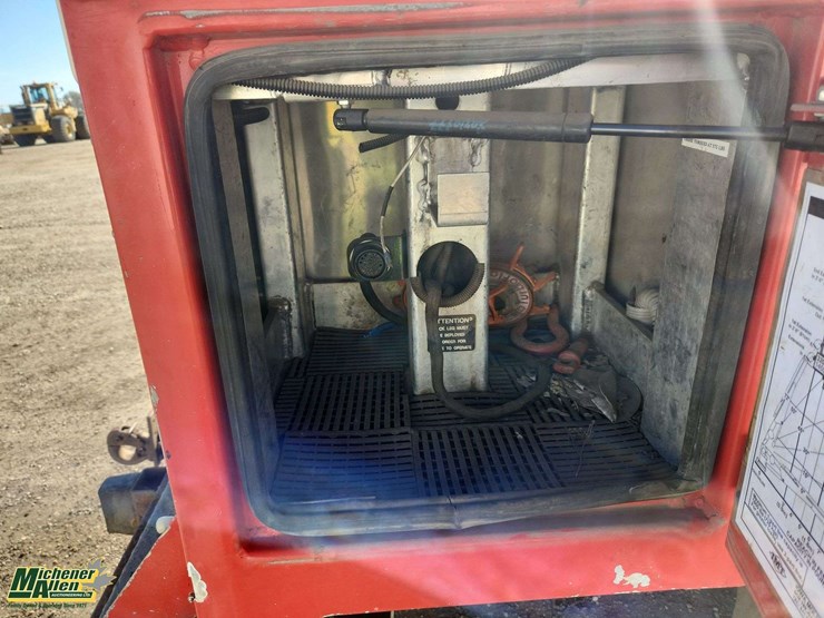 2011-ford-f550-image-45