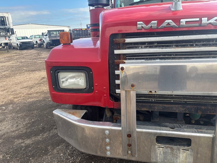 mack-rd688s-image-16