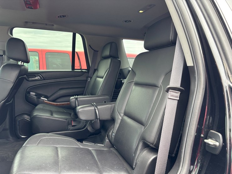 2015-chevrolet-tahoe-ltz-image-40