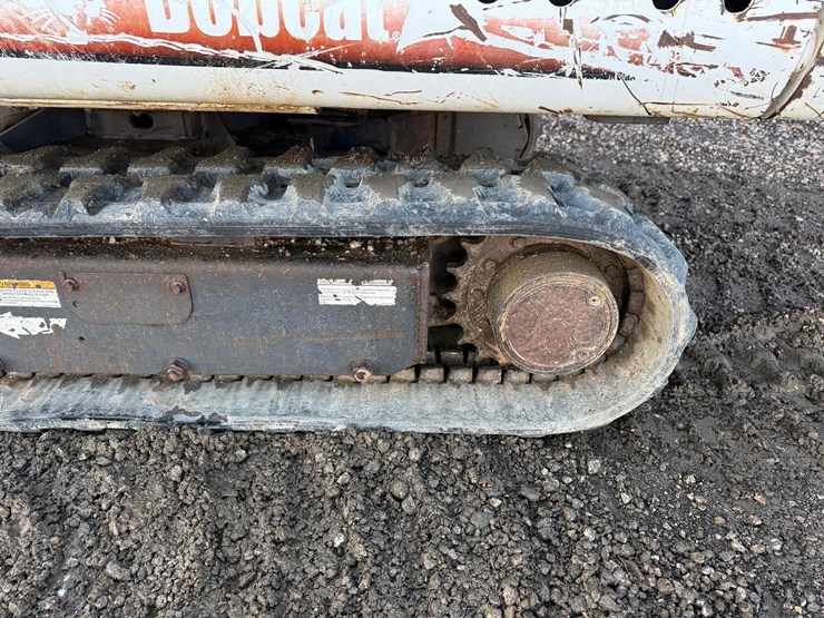 2005-bobcat-331g-image-18