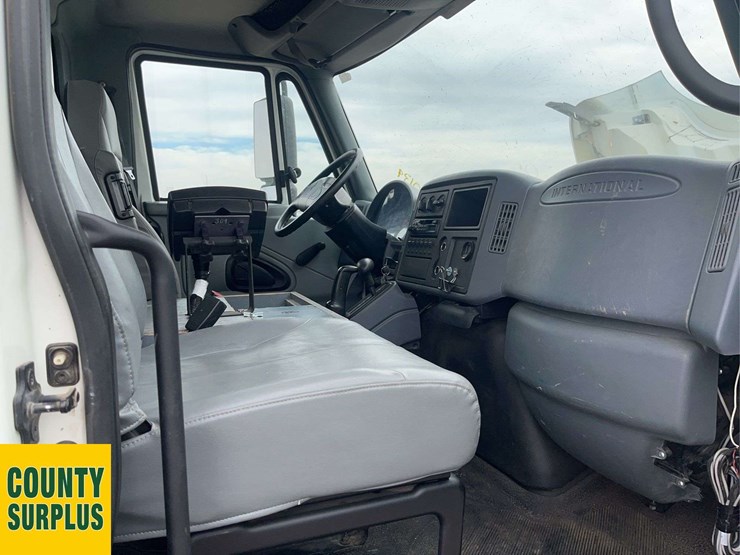 2007-international-durastar-4300-image-14