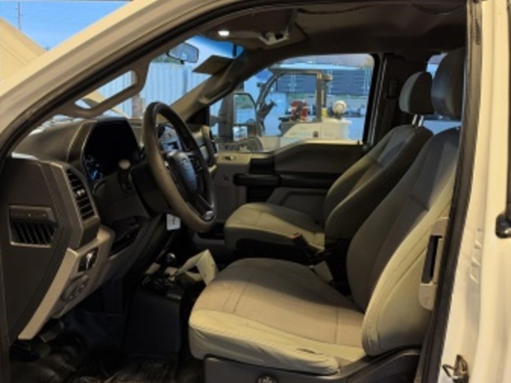 2019-ford-f550-image-28