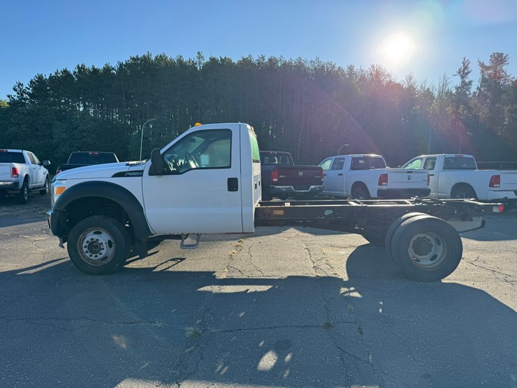 2013-ford-f550-image-2