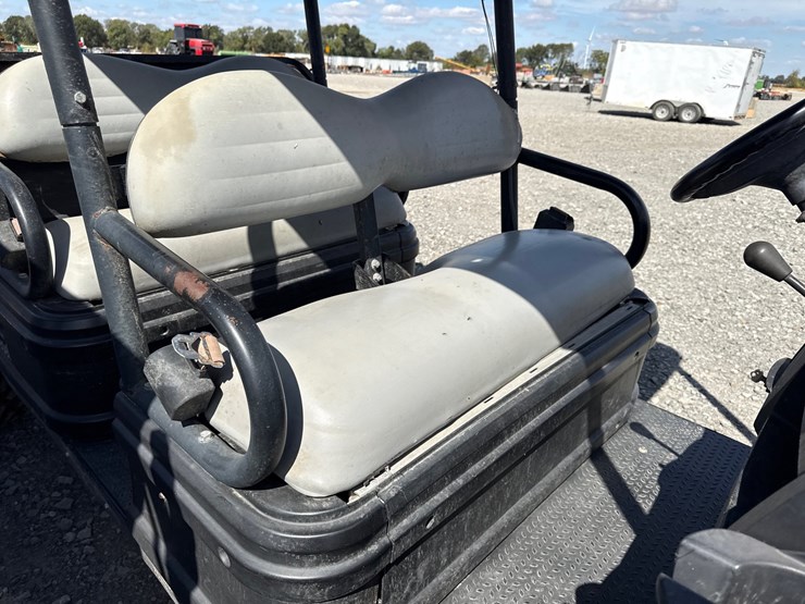 club-car-carryall-1700-image-14