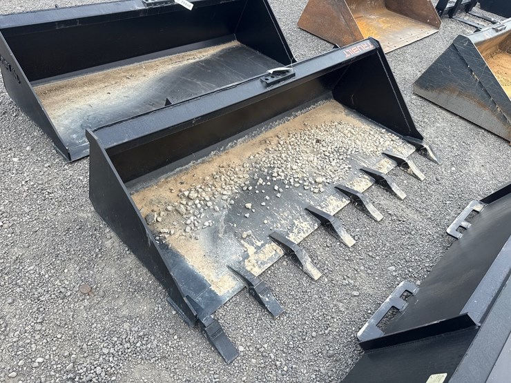 #2032-•-trubilt-72"-skid-steer-tooth-bucket-image-1