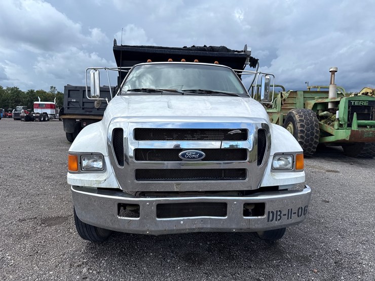 2005-ford-f650-image-2
