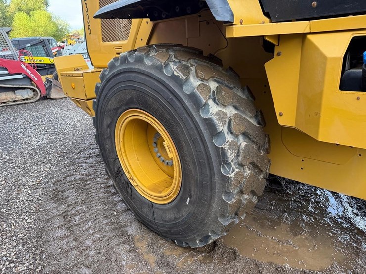 2017-caterpillar-930m-image-13