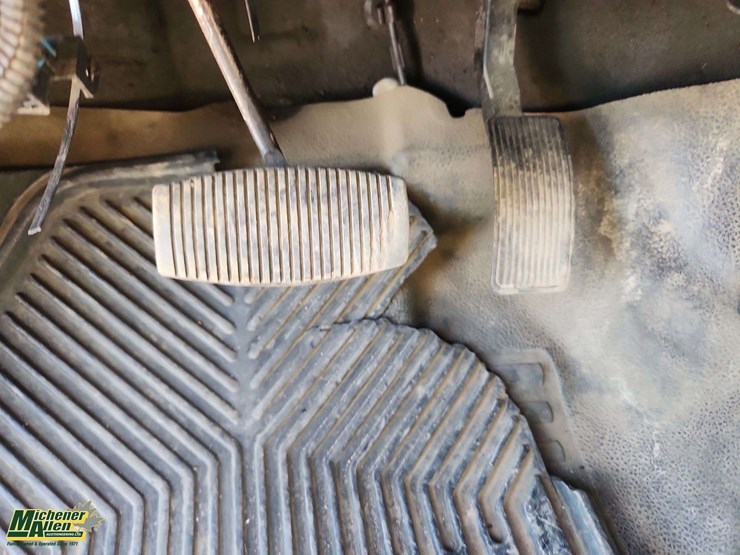 2011-ford-f550-image-26