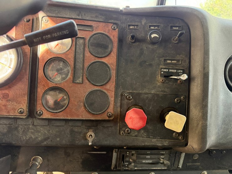 international-paystar-5000-image-60