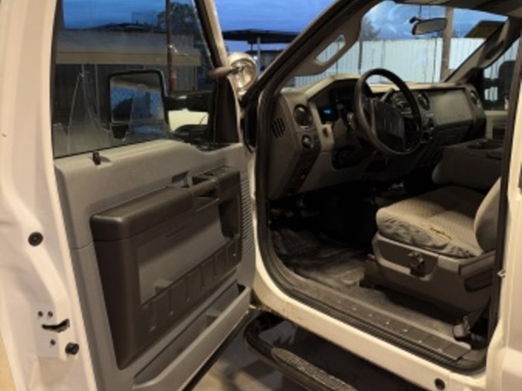2014-ford-f250-image-28