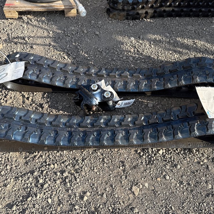 #1061 • SET OF MINI EXCAVATOR TRACKS & QUICK COUPLER