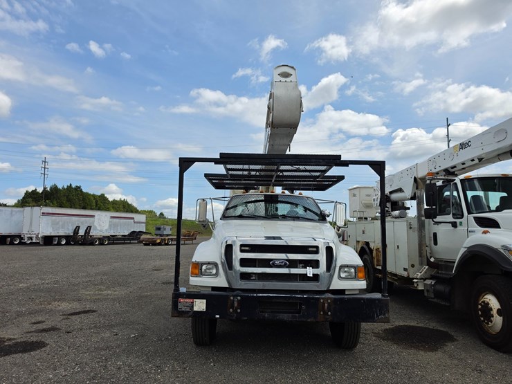 2012-ford-f750-image-2