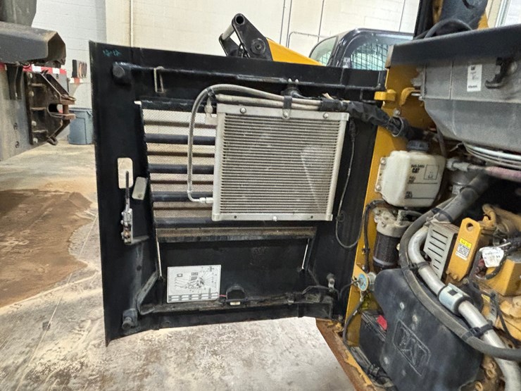 caterpillar-259d-image-34