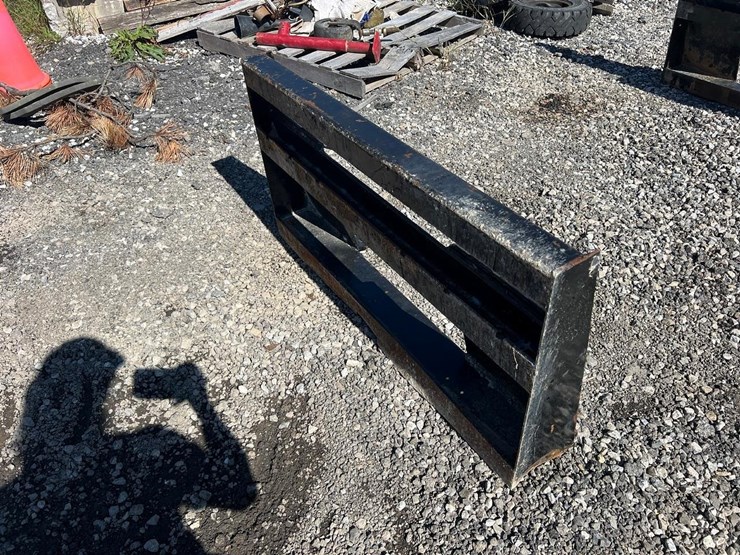 low-back-skid-steer-backing-plate-frame-image-1