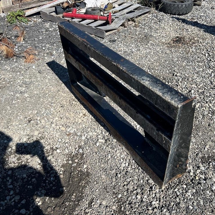 Low Back Skid Steer Backing Plate Frame