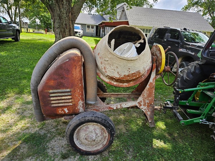 #8737-•-timken-bearing-equipment-towable-concrete-mixer-image-7
