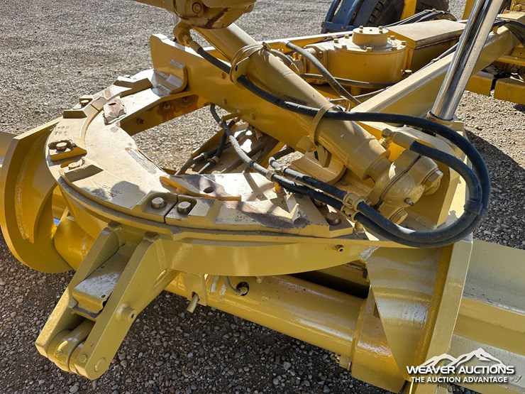 caterpillar-140m-image-12