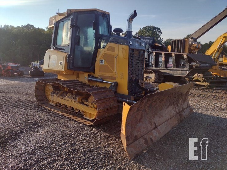 2023-deere-550k-lgp-image-37