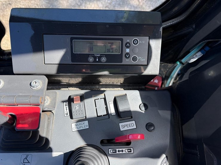2021-hitachi-zw50-5b-image-25