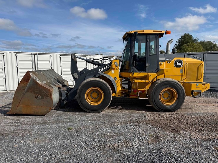2022-deere-544-p-tier-image-2