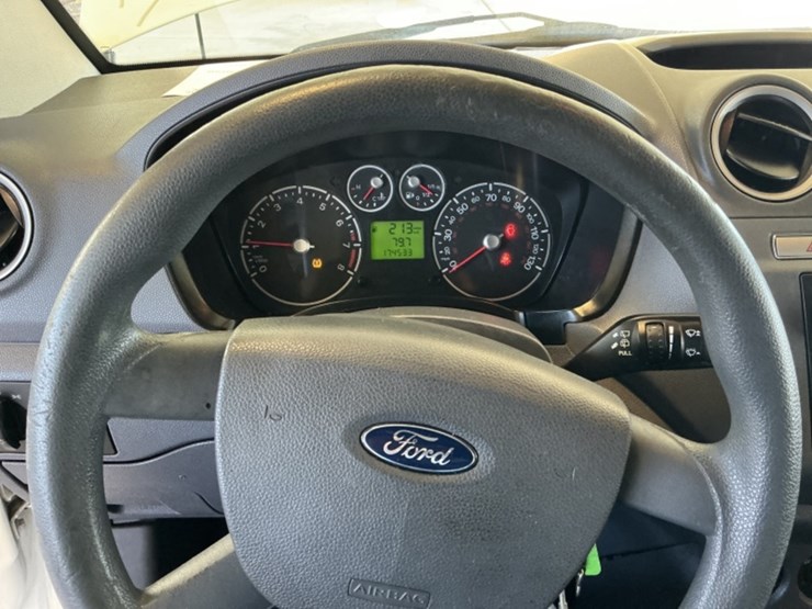 2013-ford-transit-connect-image-18