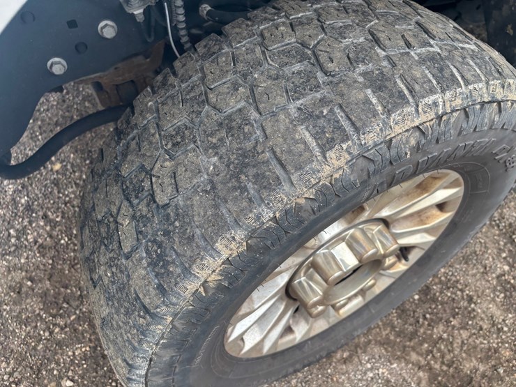 2022-ford-f250-image-92
