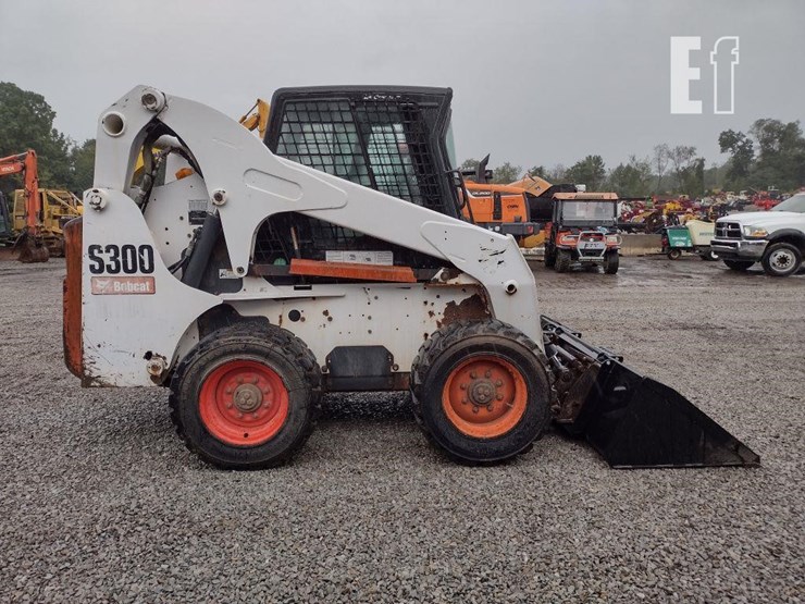 2009-bobcat-s300-image-3