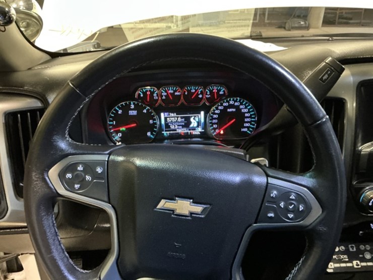 2018-chevrolet-silverado-1500-image-16