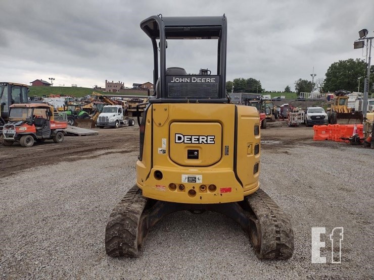 2016-deere-35g-image-4