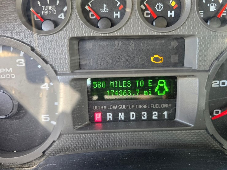 2008-ford-f550-image-25
