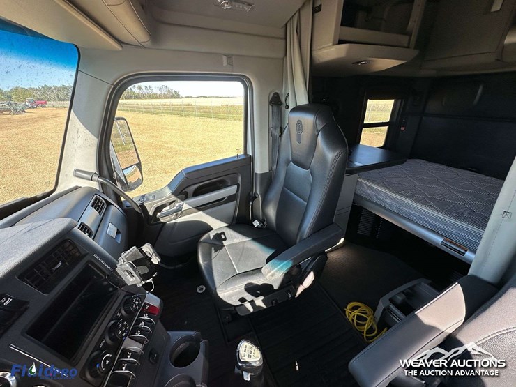 kenworth-t880-image-11