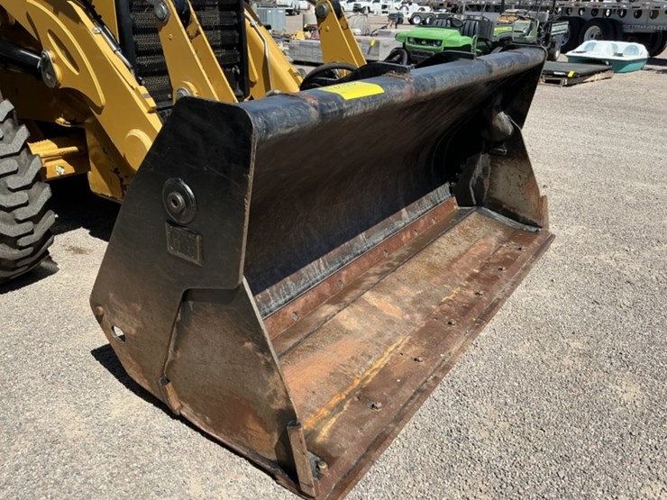 2019-caterpillar-420f2-it-image-15