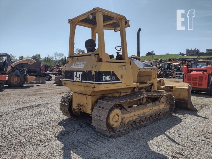 2003-caterpillar-d4g-xl-image-38