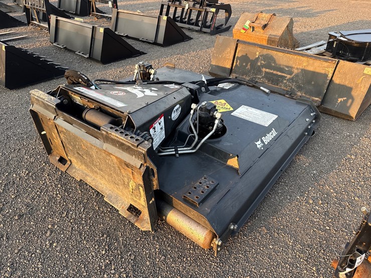 #2018-•-bobcat-72"-skid-steer-rotary-cutter-image-3