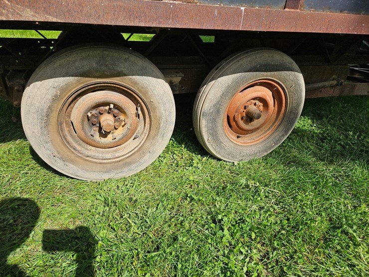 #8705-•-tandem-axle-dump-wagon-image-21