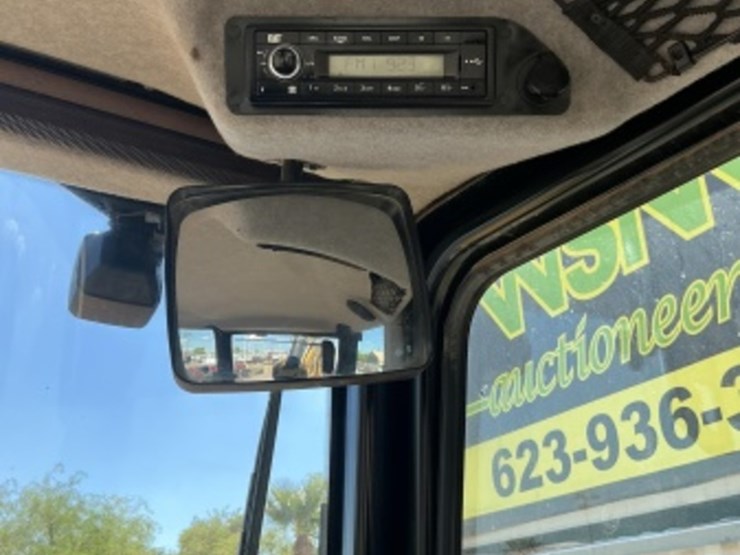 2019-caterpillar-420f2-it-image-29