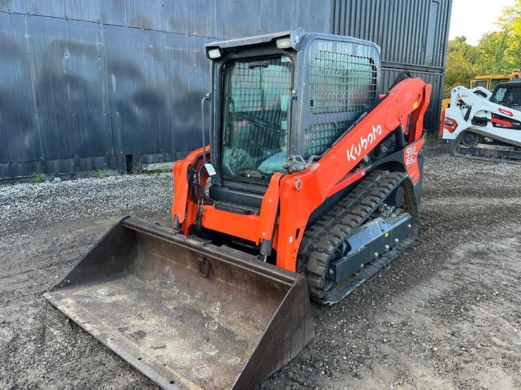 kubota-svl65-2-image-2
