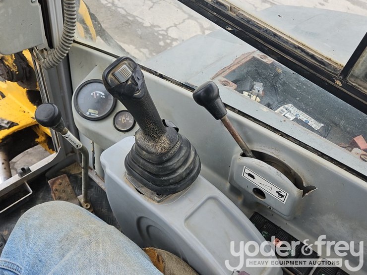 2008-neuson-8003-image-36