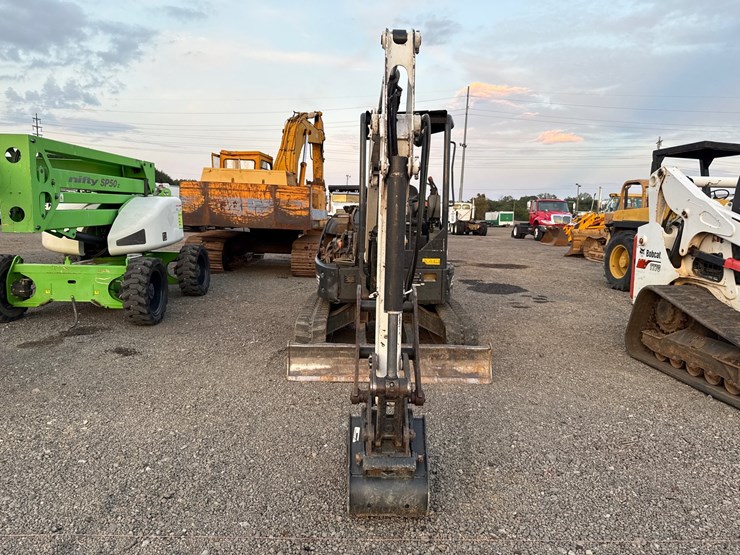2020-bobcat-e35-image-2