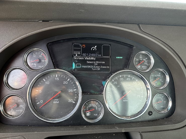 2019-kenworth-t680-image-16