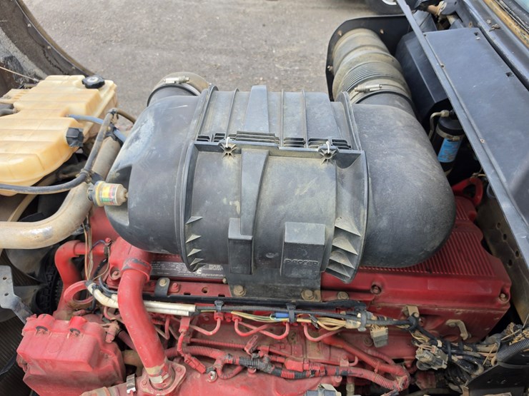 2013-kenworth-t800-image-25