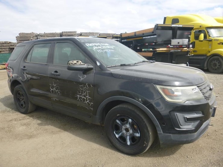 2017-ford-explorer-image-2