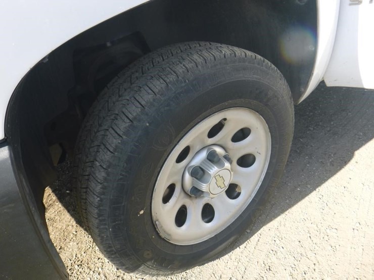 2013-chevrolet-1500-image-11