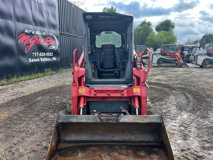 2023-takeuchi-tl8-image-10