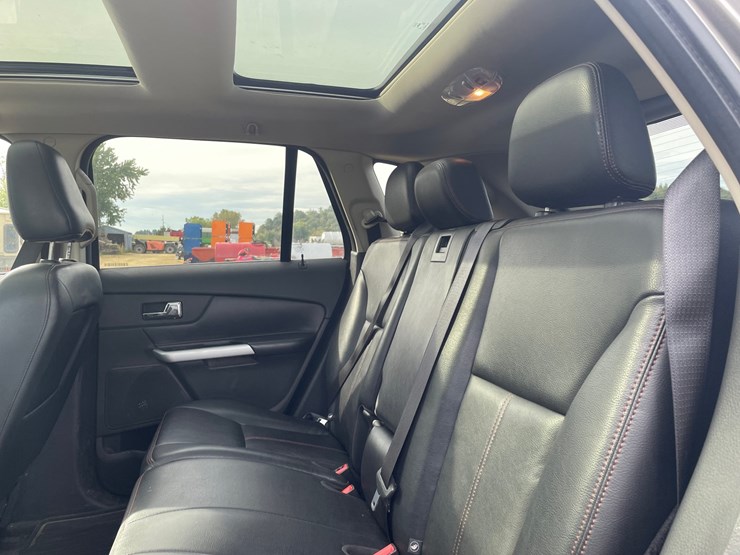 2012-ford-edge-image-23