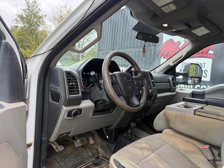 2017-ford-f350-image-31