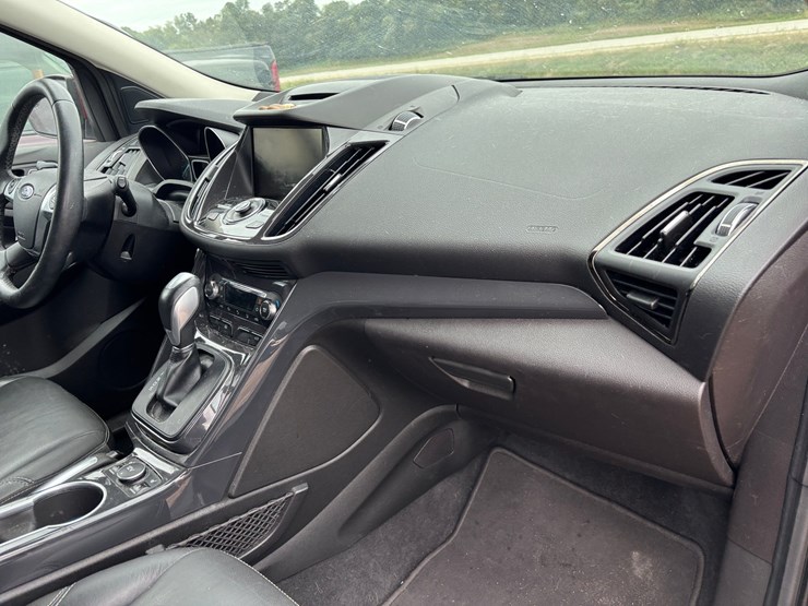 2015-ford-escape-image-43